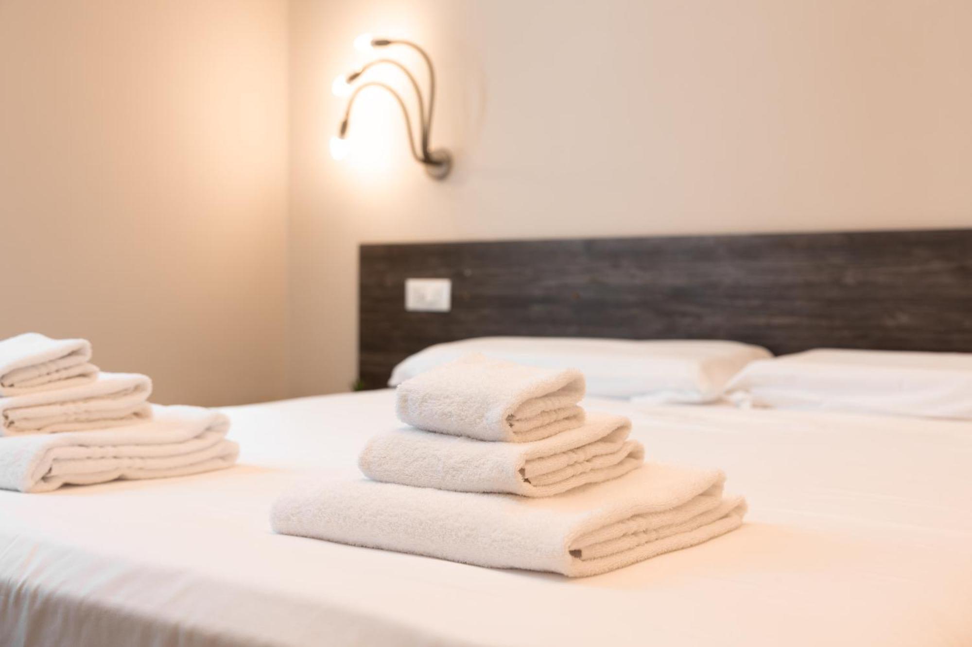 Dall'Arca Suites Bologna Station - Center - Fiera ภายนอก รูปภาพ